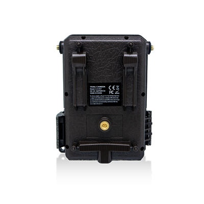 Cámara de rastro 4G que ofrece opciones de montaje versátiles y carcasa resistente a la intemperie, perfecta para tareas de monitoreo en exteriores
